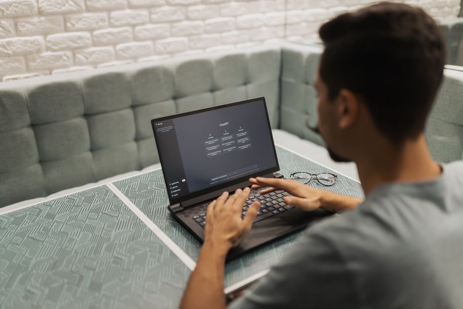AI ile B2B LinkedIn Reklamlarında Hedefleme Optimizasyonu